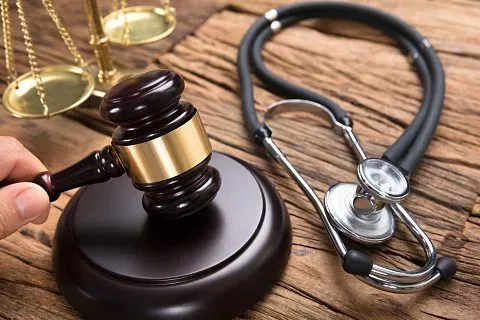 Scopri di più sull'articolo DANNI RISARCIBILI DA RESPONSABILITA’ MEDICA E SANITARIA